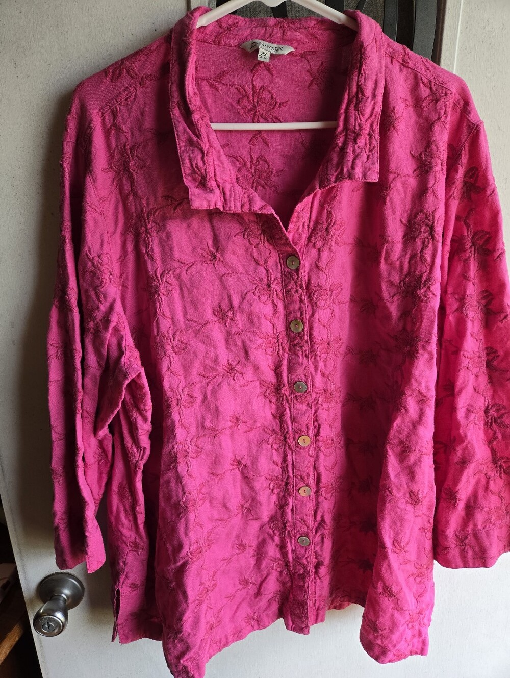 John Mark Women's Fuchsia Button-Front Embroidered Linen Shirt